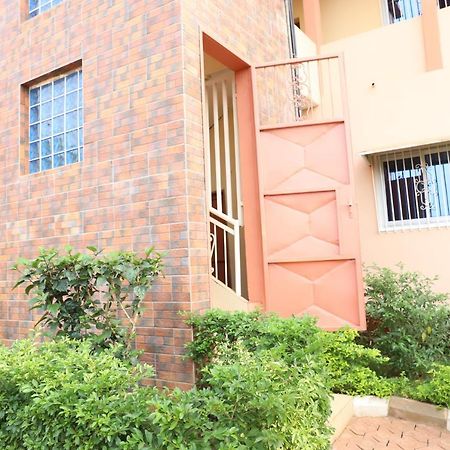 Appartamento Vegas House Yaoundé Esterno foto