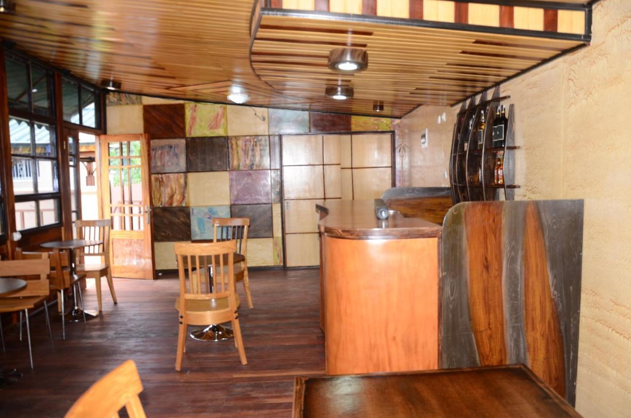Appartamento Vegas House Yaoundé Esterno foto